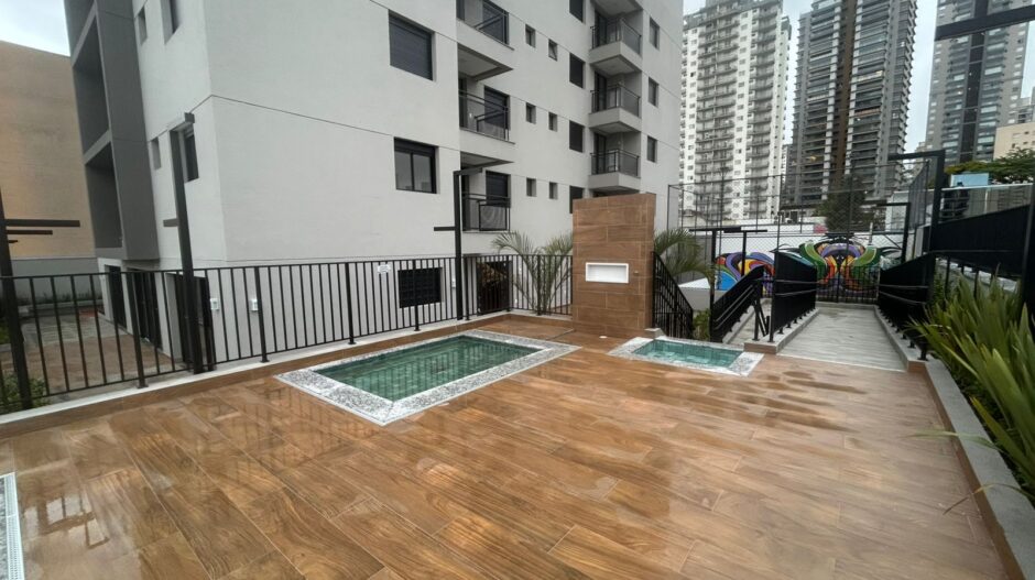 ATRIO-PISCINA-INFANTILLAVARODAS