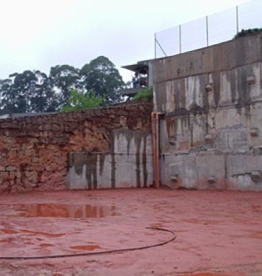 Muros de Contenção de Residência